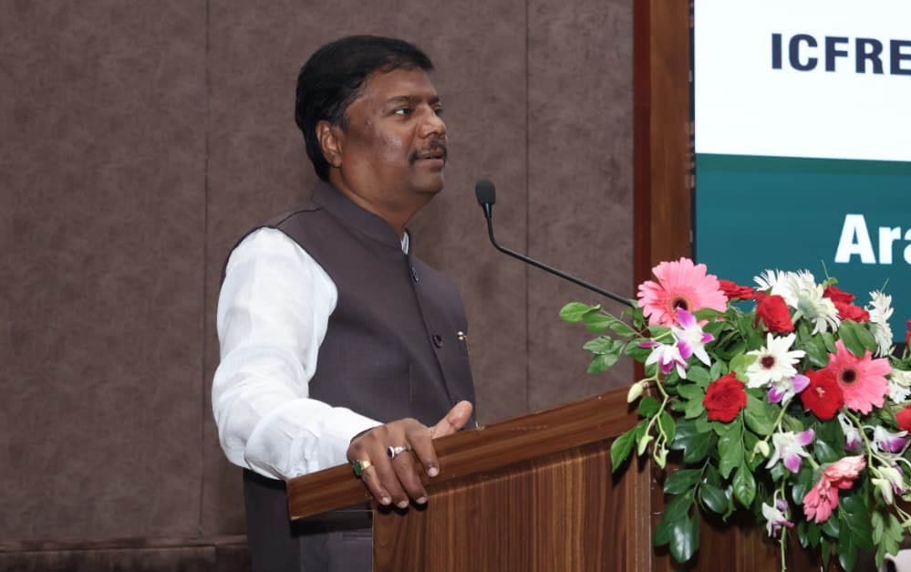 रायपुर ; टिश्यू कल्चर तकनीक से किसानों को मिलेगा अधिक लाभ : वन मंत्री केदार कश्यप रायपुर ; टिश्यू कल्चर तकनीक से किसानों को मिलेगा अधिक लाभ : वन मंत्री केदार कश्यप