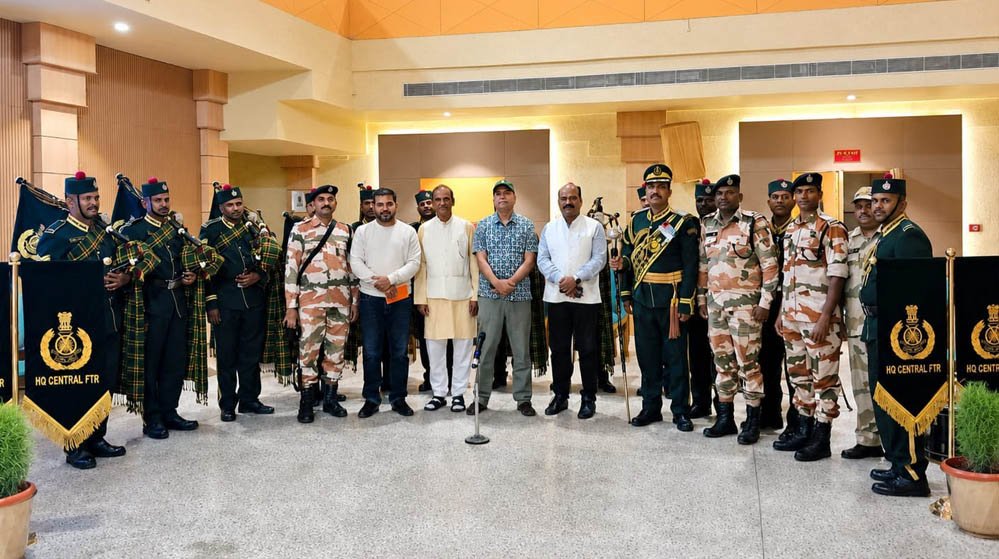 मेधावी प्रतिभाओं का अभिनंदन : शिक्षा, संस्कार और चेतना के संगम का बना प्रेरक आयोजन मेधावी प्रतिभाओं का अभिनंदन : शिक्षा, संस्कार और चेतना के संगम का बना प्रेरक आयोजन