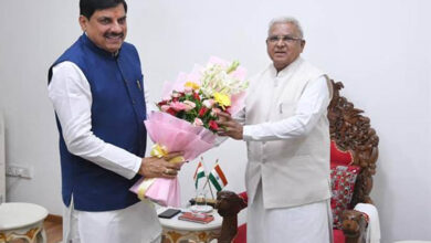 राज्यपाल पटेल से मुख्यमंत्री डॉ. यादव ने की सौजन्य भेंट राज्यपाल पटेल से मुख्यमंत्री डॉ. यादव ने की सौजन्य भेंट