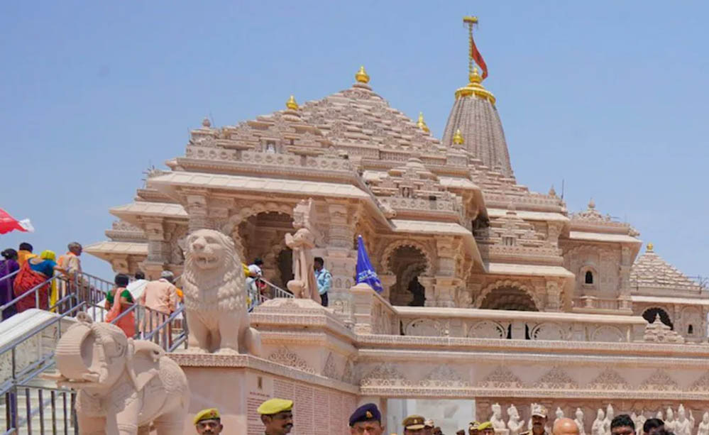 राम मंदिर चढ़ावा चोरी मामला: सुप्रीम कोर्ट ने तत्काल सुनवाई से किया इनकार, CBI जांच की मांग वाली याचिका पर पूछा- इतनी जल्दबाजी क्यों?