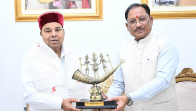 मुख्यमंत्री विष्णुदेव साय से कर्नाटक के राज्यपाल श्री थावरचंद गहलोत ने की सौजन्य भेंट
