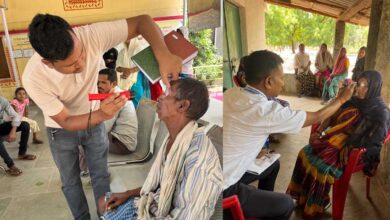 रोशनी लौटाने की मुहिम में छत्तीसगढ़ आगे: 1.63 लाख से अधिक मोतियाबिंद ऑपरेशन से हजारों चेहरों पर लौटी मुस्कान रोशनी लौटाने की मुहिम में छत्तीसगढ़ आगे: 1.63 लाख से अधिक मोतियाबिंद ऑपरेशन से हजारों चेहरों पर लौटी मुस्कान