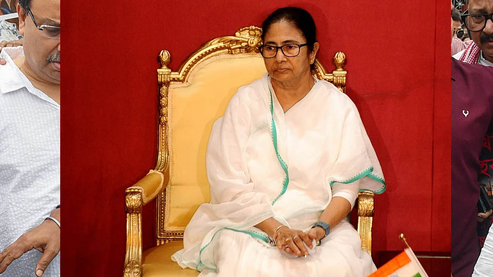 ममता बनर्जी को हाईकोर्ट से बड़ा झटका, TMC के अकाउंट फ्रीज मामले में तत्काल सुनवाई से इनकार ममता बनर्जी को हाईकोर्ट से बड़ा झटका, TMC के अकाउंट फ्रीज मामले में तत्काल सुनवाई से इनकार
