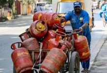LPG सिलेंडर के दाम स्थिर, घरेलू उपभोक्ताओं को नहीं मिली कोई राहत या बढ़ोतरी