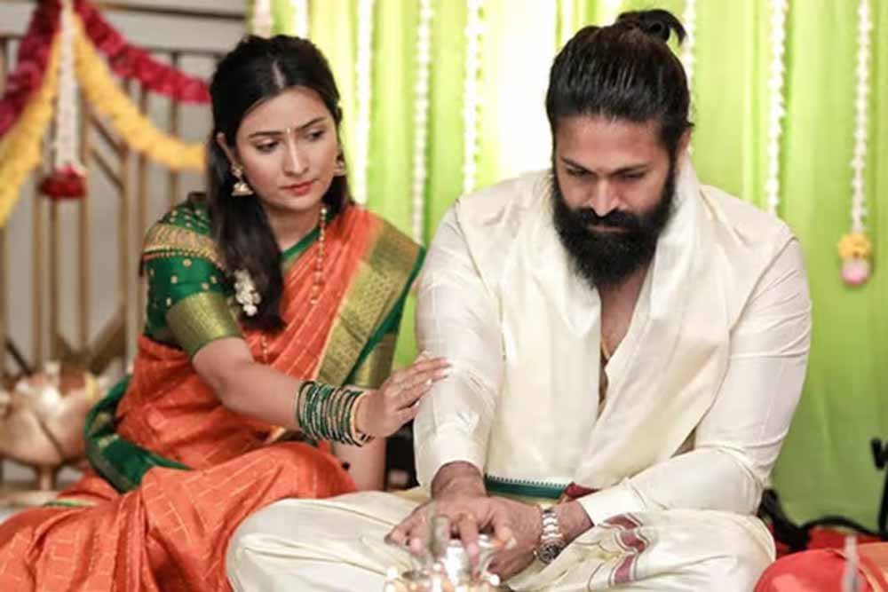 सुपरस्टार यश ने अलीबाग में खरीदी करोड़ों की प्रॉपर्टी, बने बॉलीवुड सितारों के पड़ोसी सुपरस्टार यश ने अलीबाग में खरीदी करोड़ों की प्रॉपर्टी, बने बॉलीवुड सितारों के पड़ोसी