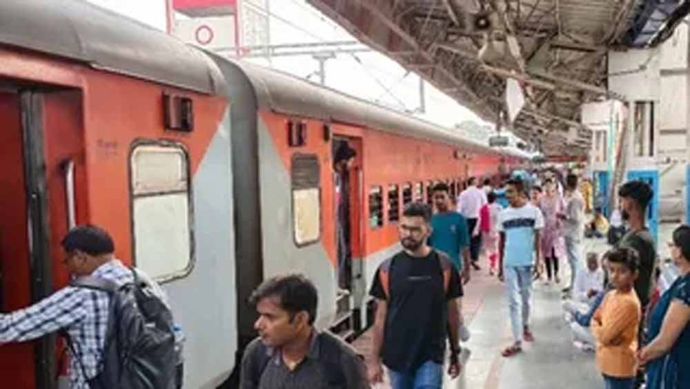 बिहार पुलिस भर्ती परीक्षा के लिए 30 से अधिक स्पेशल ट्रेनें, रेलवे ने की बड़ी व्यवस्था