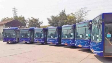 दिल्ली में 2800 नई इलेक्ट्रिक एसी बसें: सार्वजनिक परिवहन को मिलेगा बड़ा विस्तार