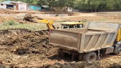 100 साल पुराने पंडरीतराई तालाब का कायाकल्प: 78 लाख की लागत से बढ़ाई जा रही गहराई