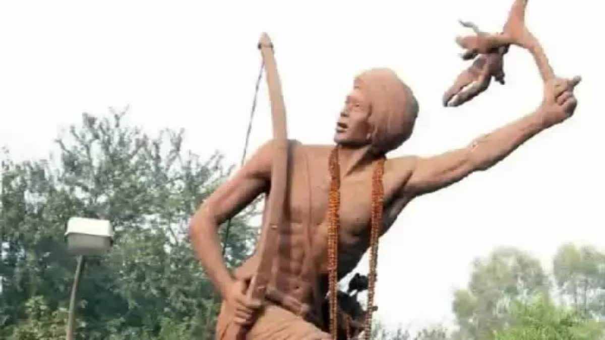 बिरसा मुंडा की पुण्यतिथि: 125 साल बाद भी रांची में जीवित है धरती आबा की गाथा बिरसा मुंडा की पुण्यतिथि: 125 साल बाद भी रांची में जीवित है धरती आबा की गाथा