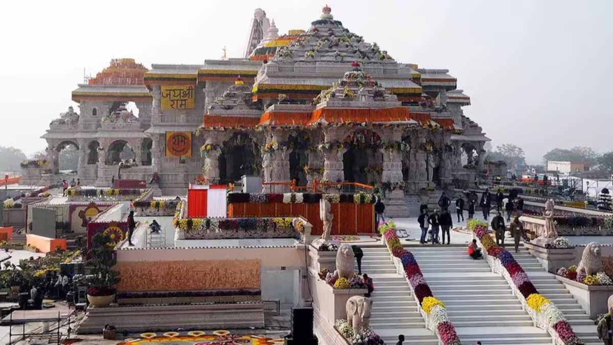 अयोध्या राम मंदिर दान चोरी मामले में SIT की जांच तेज, चार कर्मचारी पूछताछ के लिए पेश अयोध्या राम मंदिर दान चोरी मामले में SIT की जांच तेज, चार कर्मचारी पूछताछ के लिए पेश