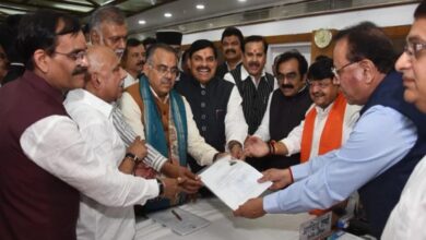 MP राज्यसभा चुनाव: भाजपा उम्मीदवार तरुण चुघ और रजनीश अग्रवाल ने भरा नामांकन, CM मोहन यादव रहे मौजूद MP राज्यसभा चुनाव: भाजपा उम्मीदवार तरुण चुघ और रजनीश अग्रवाल ने भरा नामांकन, CM मोहन यादव रहे मौजूद
