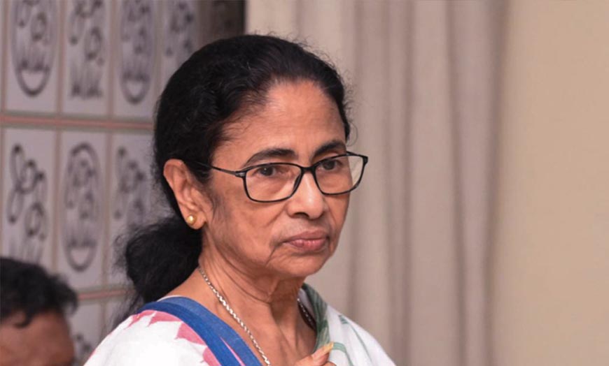 बंगाल के बाद अब दिल्ली में सियासी हलचल, TMC में बगावत की आहट से बढ़ी ममता की चिंता बंगाल के बाद अब दिल्ली में सियासी हलचल, TMC में बगावत की आहट से बढ़ी ममता की चिंता