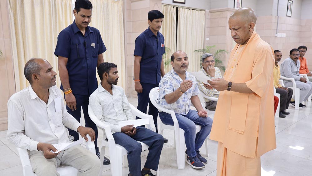किसी भी निर्धन या जरूरतमंद की शिक्षा को बाधित नहीं होने देगी सरकारः मुख्यमंत्री किसी भी निर्धन या जरूरतमंद की शिक्षा को बाधित नहीं होने देगी सरकारः मुख्यमंत्री