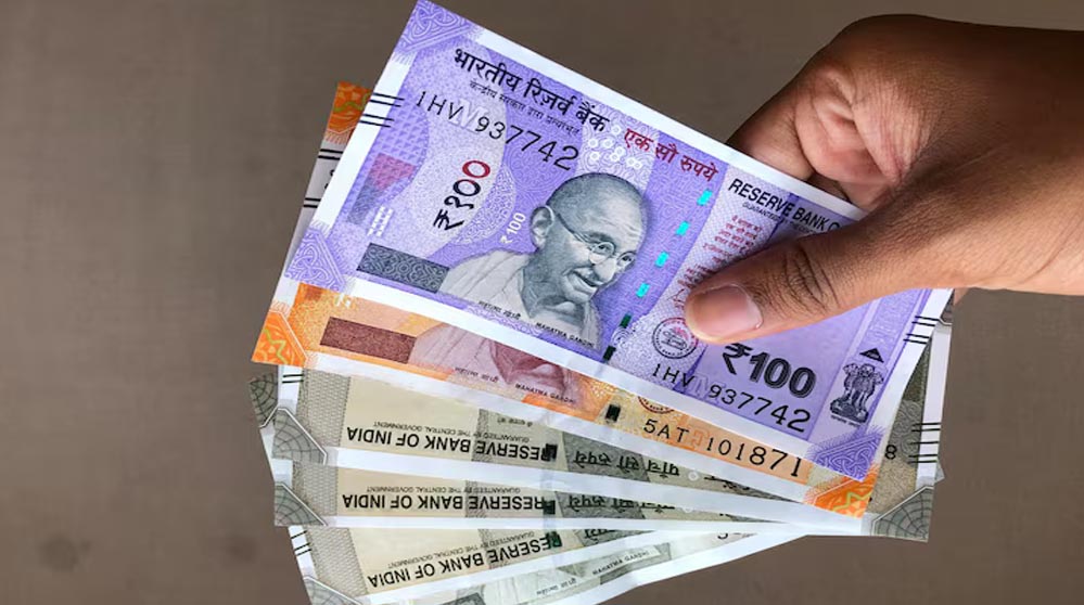 क्या भारत में आएंगे प्लास्टिक के नोट? न फटेंगे, न पानी से खराब होंगे; जानिए कैसे बनते हैं क्या भारत में आएंगे प्लास्टिक के नोट? न फटेंगे, न पानी से खराब होंगे; जानिए कैसे बनते हैं