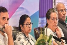 ममता पर कांग्रेस का ‘डबल गेम’? दिल्ली में दोस्ती, बंगाल में सियासी टकराव