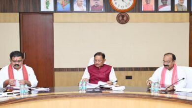 साय कैबिनेट के बड़े फैसले: किसानों को ₹15,000 प्रति एकड़ सहायता, 240 ई-बसों को मंजूरी साय कैबिनेट के बड़े फैसले: किसानों को ₹15,000 प्रति एकड़ सहायता, 240 ई-बसों को मंजूरी