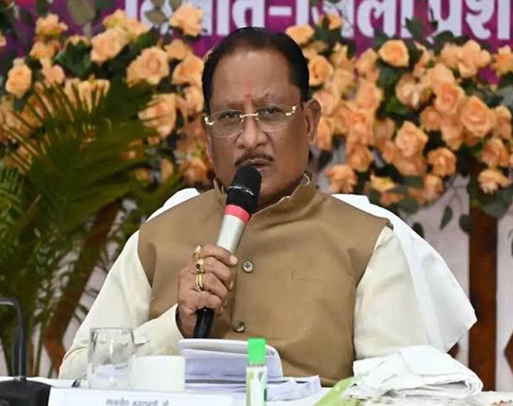 CM साय की फटकार के बाद बड़ा एक्शन, एमसीबी के DEO मिरे को पद से हटाया गया CM साय की फटकार के बाद बड़ा एक्शन, एमसीबी के DEO मिरे को पद से हटाया गया
