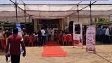 मुंगेली में सुशासन तिहार के दौरान बड़ा खुलासा, पंचायत सचिव ‘बैकडोर’ से बना कर्मचारी! मुंगेली में सुशासन तिहार के दौरान बड़ा खुलासा, पंचायत सचिव ‘बैकडोर’ से बना कर्मचारी!