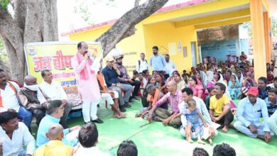 उपमुख्यमंत्री साव ने एटीआर क्षेत्र के गांवों में लगाई जनचौपाल उपमुख्यमंत्री साव ने एटीआर क्षेत्र के गांवों में लगाई जनचौपाल