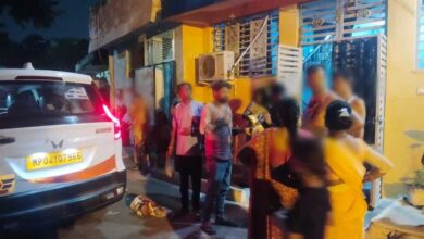 भोपाल के डायल-112 हीरोज घर की राह भटकी 03 वर्षीय मासूम को सुरक्षित परिजनों से मिलाया