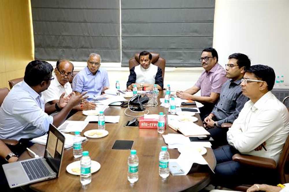 खनिज संपदा से समृद्ध पंचायतों को मिले अधिक भागीदारी, पर्यावरण पुनरुद्धार को मिले प्राथमिकता : जयभान सिंह पवैया खनिज संपदा से समृद्ध पंचायतों को मिले अधिक भागीदारी, पर्यावरण पुनरुद्धार को मिले प्राथमिकता : जयभान सिंह पवैया