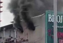 भोपाल के रेस्टोरेंट में भीषण आग, दो मंजिला इमारत को चपेट में लिया, दीवार तोड़कर पहुंचे दमकलकर्मी