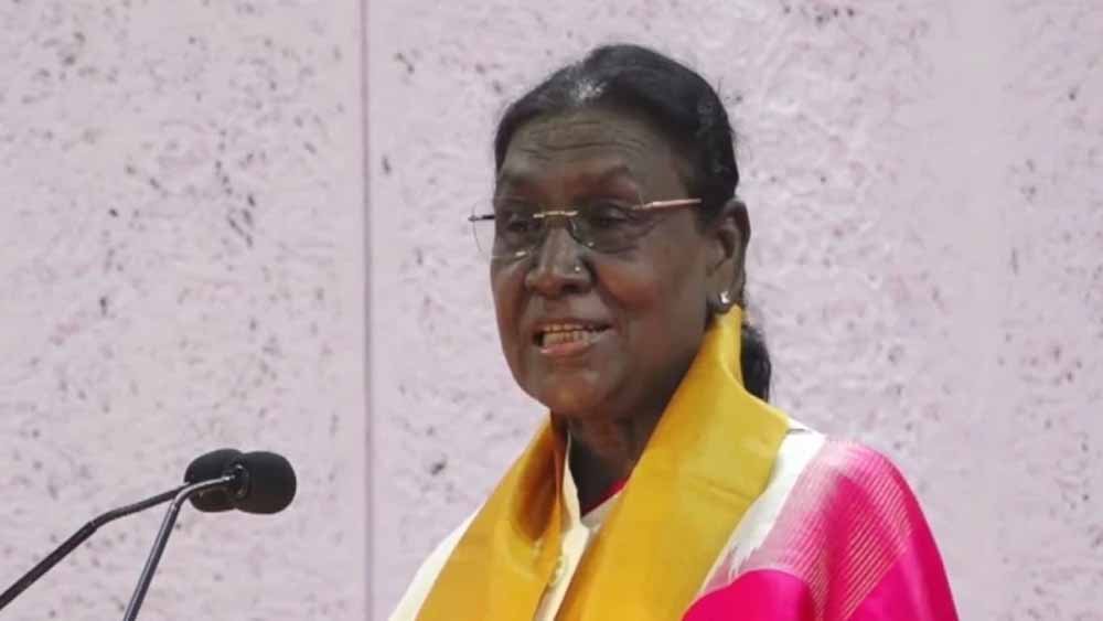 राष्ट्रपति द्रौपदी मुर्मु ने रानी दुर्गावती विश्वविद्यालय के 36वें दीक्षांत समारोह में बांटे गोल्ड मेडल राष्ट्रपति द्रौपदी मुर्मु ने रानी दुर्गावती विश्वविद्यालय के 36वें दीक्षांत समारोह में बांटे गोल्ड मेडल