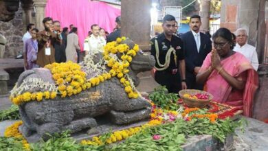 राष्ट्रपति  मुर्मु ने ओंकारेश्वर तीर्थ और ज्योतिर्लिंग ममलेश्वर के दर्शन कर किया अभिषेक