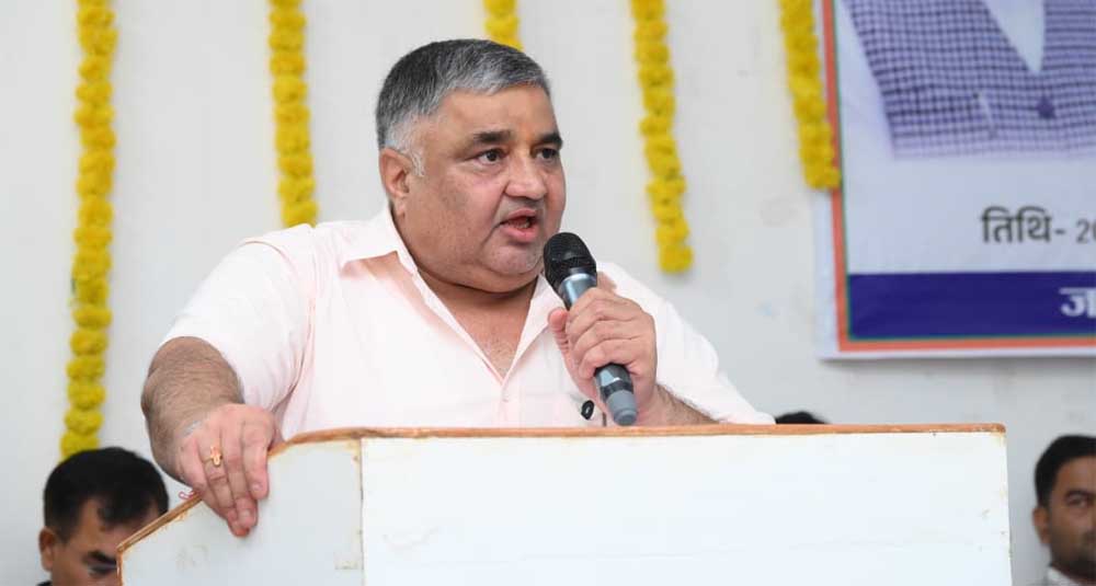 सेवा, सुशासन और जनकल्याण के 12 वर्ष : अंबिकापुर में पंजीकरण शिविर बना जनकल्याणकारी योजनाओं से जुड़ने का सशक्त माध्यम सेवा, सुशासन और जनकल्याण के 12 वर्ष : अंबिकापुर में पंजीकरण शिविर बना जनकल्याणकारी योजनाओं से जुड़ने का सशक्त माध्यम