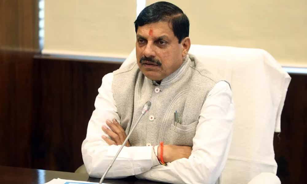 कृषक कल्याण वर्ष में अन्नदाताओं के सम्मान और सुविधाएं बढ़ाने के लिए प्रतिबद्ध है सरकार : मुख्यमंत्री डॉ. यादव कृषक कल्याण वर्ष में अन्नदाताओं के सम्मान और सुविधाएं बढ़ाने के लिए प्रतिबद्ध है सरकार : मुख्यमंत्री डॉ. यादव