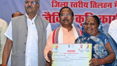 भावी पीढ़ी के स्वास्थ्य के लिए रासायनिक खाद छोड़ अपनानी होगी जैविक खेती: कृषि मंत्री रामविचार नेताम