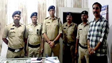 नरसिंहपुर पुलिस ने ऑनलाइन ट्रेडिंग के नाम पर ठगी करने वाले दो आरोपियों को किया गिरफ्तार