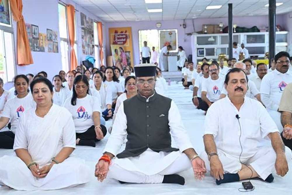 बड़ा तालाब से टीटी नगर स्टेडियम तक गूंजा योग का संदेश