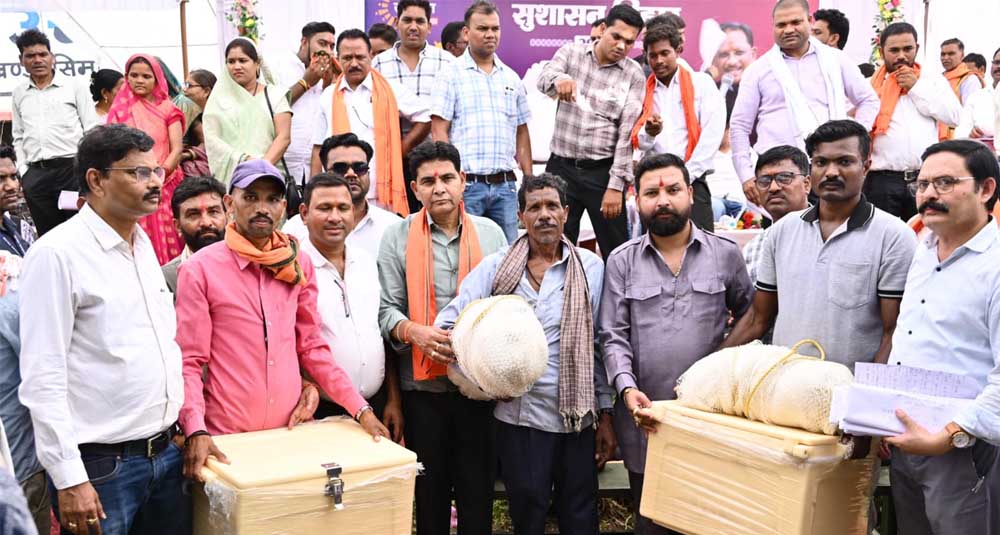 सुशासन का लक्ष्य जनता के काम समय पर पूरा करना, विभागीय योजनाओं से आर्थिक रूप से सशक्त बनें ग्रामीणरू राजस्व मंत्री टंक राम वर्मा सुशासन का लक्ष्य जनता के काम समय पर पूरा करना, विभागीय योजनाओं से आर्थिक रूप से सशक्त बनें ग्रामीणरू राजस्व मंत्री टंक राम वर्मा