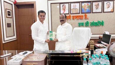 महिला सशक्तिकरण की मिसाल: उप मुख्यमंत्री अरुण साव को भेंट किया गया महिला समूहों का विशेष चावल