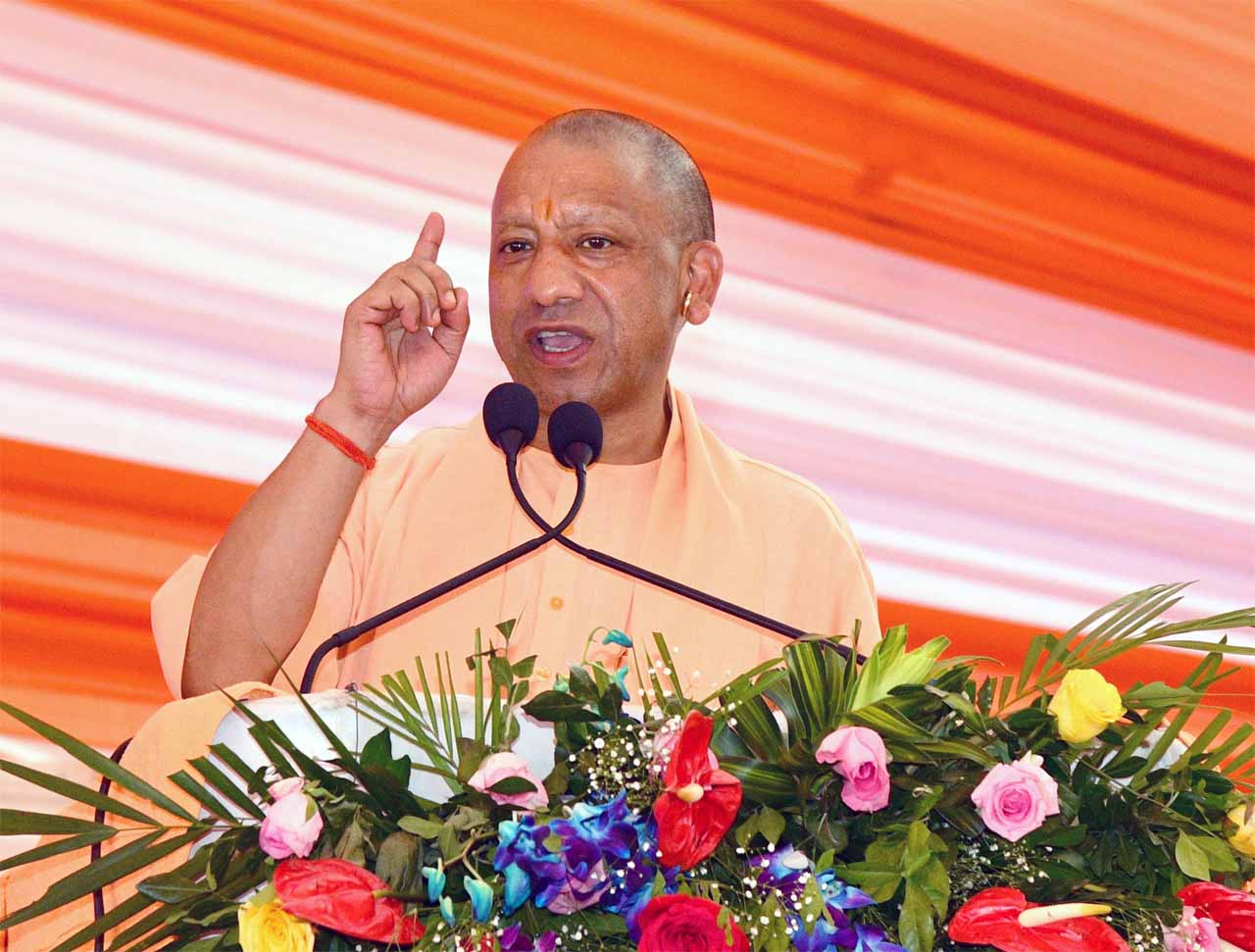 अलीगढ़ दौरा बीच में छोड़कर लखनऊ रवाना हुए मुख्यमंत्री अलीगढ़ दौरा बीच में छोड़कर लखनऊ रवाना हुए मुख्यमंत्री
