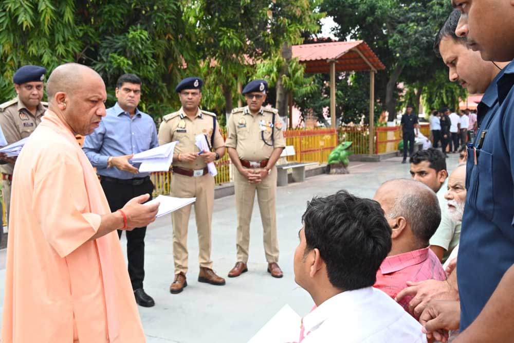 भूमि संबंधी प्रकरणों में लापरवाही पर हो सख्त कार्रवाई: मुख्यमंत्री भूमि संबंधी प्रकरणों में लापरवाही पर हो सख्त कार्रवाई: मुख्यमंत्री