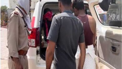 टीकमगढ़ के डायल-112 हीरोज सड़क दुर्घटना में घायल दो युवतियों एवं एक युवक को त्वरित सहायता से पहुँचाया अस्पताल टीकमगढ़ के डायल-112 हीरोज सड़क दुर्घटना में घायल दो युवतियों एवं एक युवक को त्वरित सहायता से पहुँचाया अस्पताल