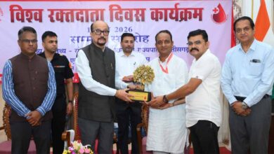 रक्तदान सबसे बड़ा दान, इससे बड़ी कोई सेवा नहीं – राज्यपाल डेका रक्तदान सबसे बड़ा दान, इससे बड़ी कोई सेवा नहीं – राज्यपाल डेका