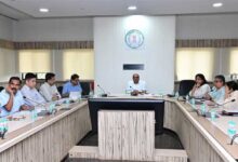 मुख्य सचिव ने सीएम हेल्पलाइन में संवेदनशीलता से काम करने के दिए निर्देश