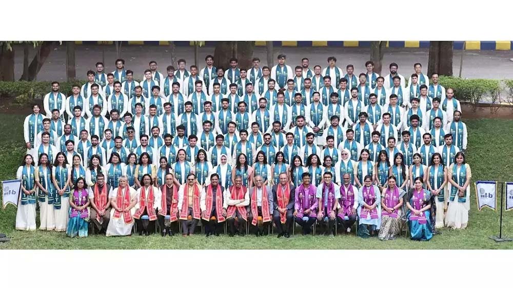 IIIT बेंगलुरु छात्र को मिला 1.5 करोड़ का पैकेज, रचा नया रिकॉर्ड IIIT बेंगलुरु छात्र को मिला 1.5 करोड़ का पैकेज, रचा नया रिकॉर्ड