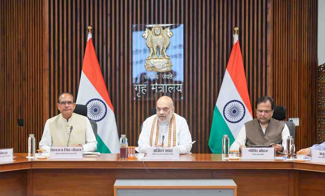 केन्द्रीय गृह एवं सहकारिता मंत्री अमित शाह एवं केन्द्रीय कृषि एवं किसान कल्याण मंत्री शिवराज सिंह चौहान ने ‘अल-नीनो’ के कारण देश के कुछ भागों में सामान्य से कम वर्षा एवं उसके प्रभाव की समीक्षा की केन्द्रीय गृह एवं सहकारिता मंत्री अमित शाह एवं केन्द्रीय कृषि एवं किसान कल्याण मंत्री शिवराज सिंह चौहान ने ‘अल-नीनो’ के कारण देश के कुछ भागों में सामान्य से कम वर्षा एवं उसके प्रभाव की समीक्षा की