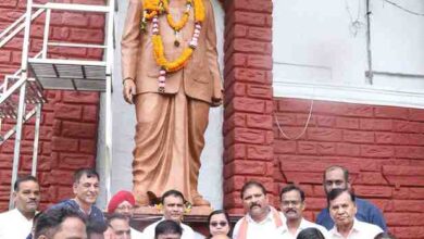 डॉ. श्यामा प्रसाद मुखर्जी की जयंती पर वन मंत्री कश्यप ने अर्पित की पुष्पांजलि
