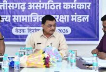 श्रम मंत्री की बैठक में बड़ा फैसला- असंगठित श्रमिकों के लिए बनेंगी नई योजनाएं