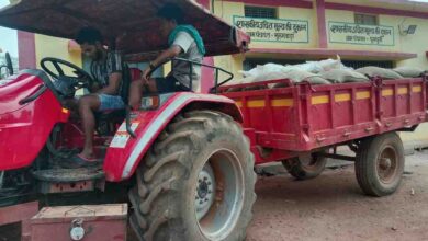 नारायणपुर जिला प्रशासन की अनूठी पहल- दुर्गम वनांचल गांवों तक ट्रैक्टर से पहुंचाया गया3 माह का राशन, 151 परिवारों को मिली बड़ी राहत नारायणपुर जिला प्रशासन की अनूठी पहल- दुर्गम वनांचल गांवों तक ट्रैक्टर से पहुंचाया गया3 माह का राशन, 151 परिवारों को मिली बड़ी राहत