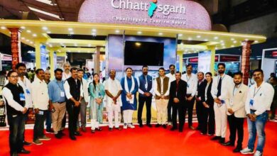 ट्रैवल एंड टूरिज्म फेयर कोलकाता-2026 में ‘बेस्ट डेकोरेशन ऑफ स्टॉल एंड अपीयरेंस’ सम्मान से बढ़ी प्रदेश की प्रतिष्ठा ट्रैवल एंड टूरिज्म फेयर कोलकाता-2026 में ‘बेस्ट डेकोरेशन ऑफ स्टॉल एंड अपीयरेंस’ सम्मान से बढ़ी प्रदेश की प्रतिष्ठा