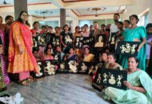 बलौदाबाजार में समूह की 40 महिलाओं को मिला धान और पैरा आर्ट का प्रशिक्षण