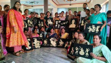 बलौदाबाजार में समूह की 40 महिलाओं को मिला धान और पैरा आर्ट का प्रशिक्षण