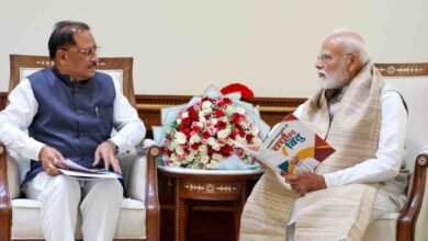 प्रधानमंत्री नरेंद्र मोदी से मुख्यमंत्री विष्णु देव साय ने की भेंट, छत्तीसगढ़ के विकास और ‘बस्तर विजन’ पर हुई विस्तृत चर्चा प्रधानमंत्री नरेंद्र मोदी से मुख्यमंत्री विष्णु देव साय ने की भेंट, छत्तीसगढ़ के विकास और ‘बस्तर विजन’ पर हुई विस्तृत चर्चा