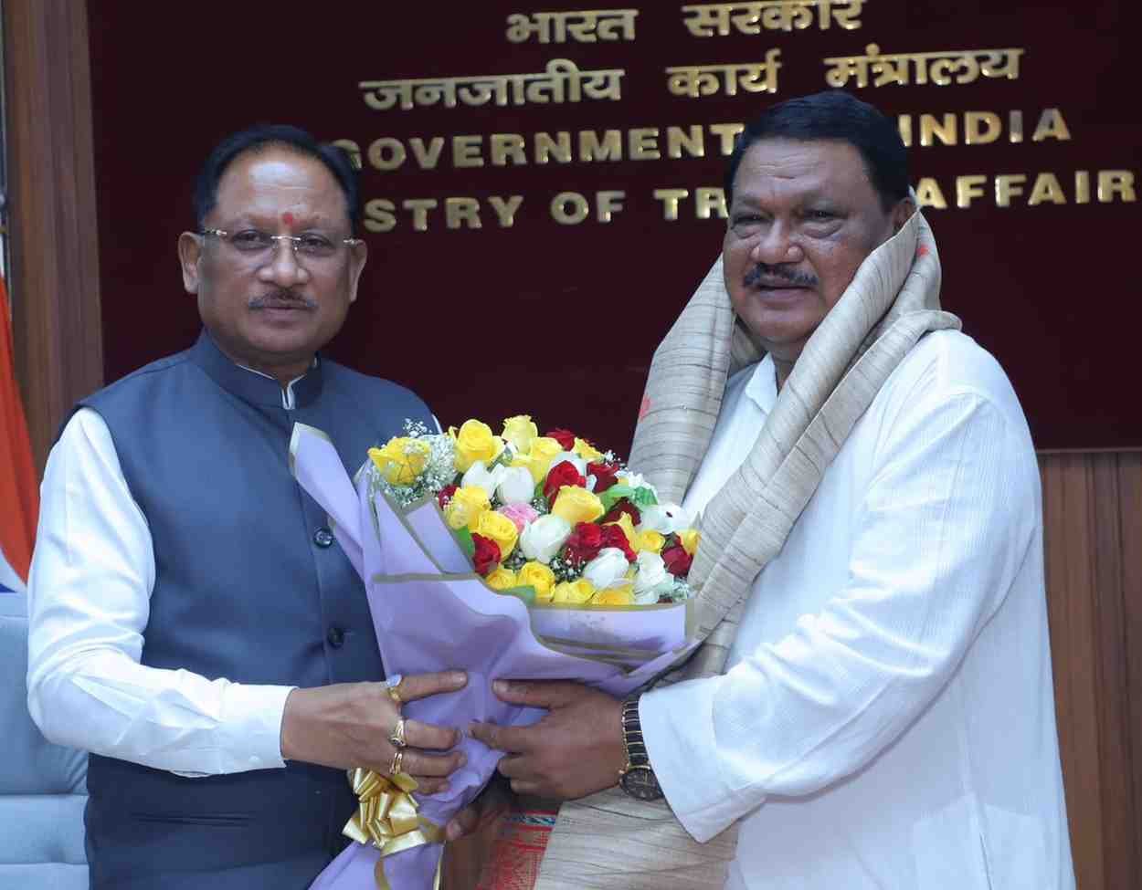 मुख्यमंत्री साय ने केंद्रीय जनजातीय कार्य मंत्री से की मुलाकात मुख्यमंत्री साय ने केंद्रीय जनजातीय कार्य मंत्री से की मुलाकात